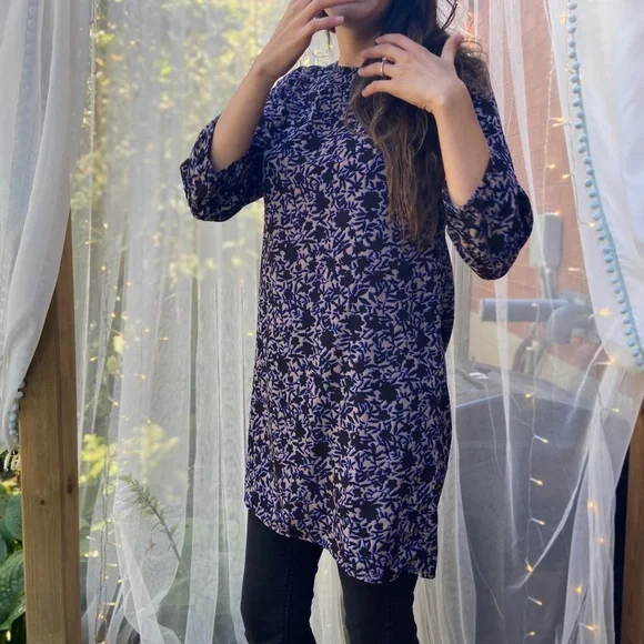 Patterned Dress - Picture 2 of 7